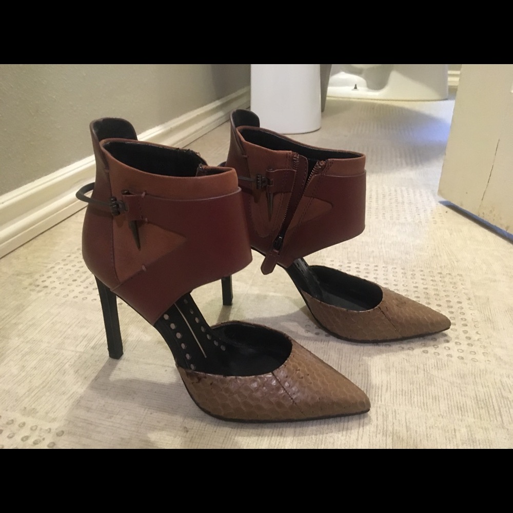 Dolce Vita Two Toned Zip Up Heels